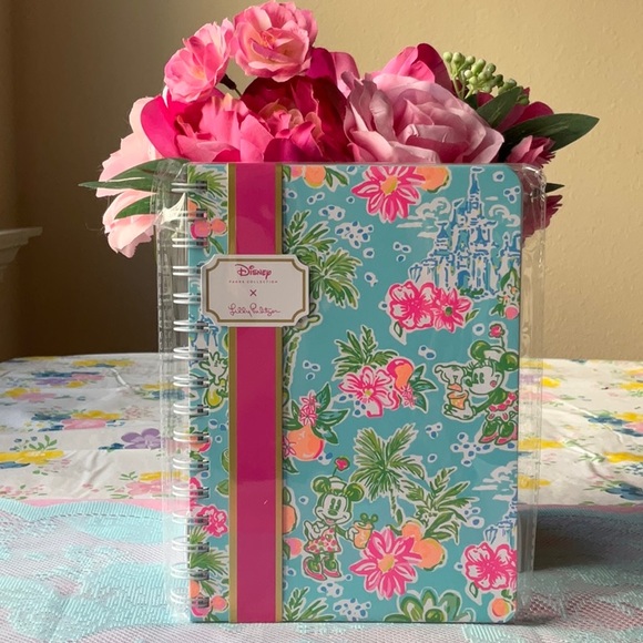 🌴 DISNEY X LILY PULITZER NOTEBOOK  JOURNAL 🌴 - Picture 11 of 16
